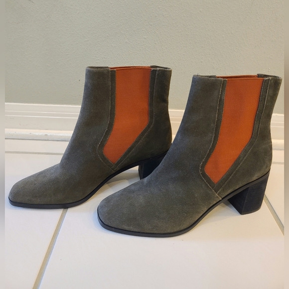 NWB LOGO BY LORI GOLDSTEIN COLL LOW SHAFT ITALIAN OLIVE ORANGE SUEDE BOOTS 9.5 - Picture 11 of 14